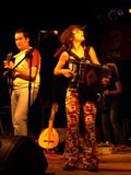 L'acordionista de la carrau en plena actuaci�!